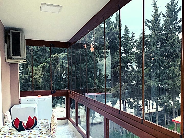 Katlanır cam balkon